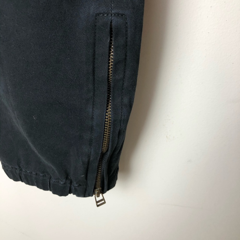 Pam & Gela Elastic Cargo Zipper Leopard Jogger - Picture 9 of 11